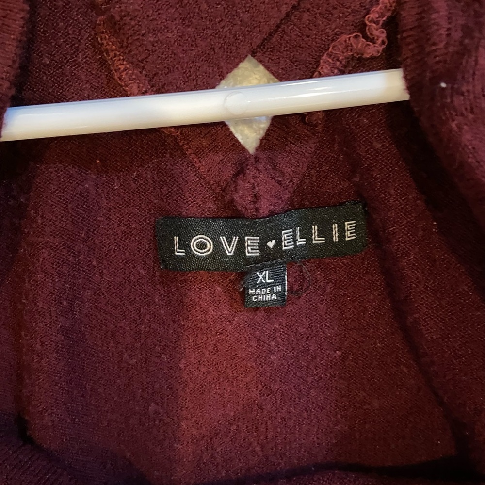 Cross back long sleeve sweater size XL - Picture 3 of 4